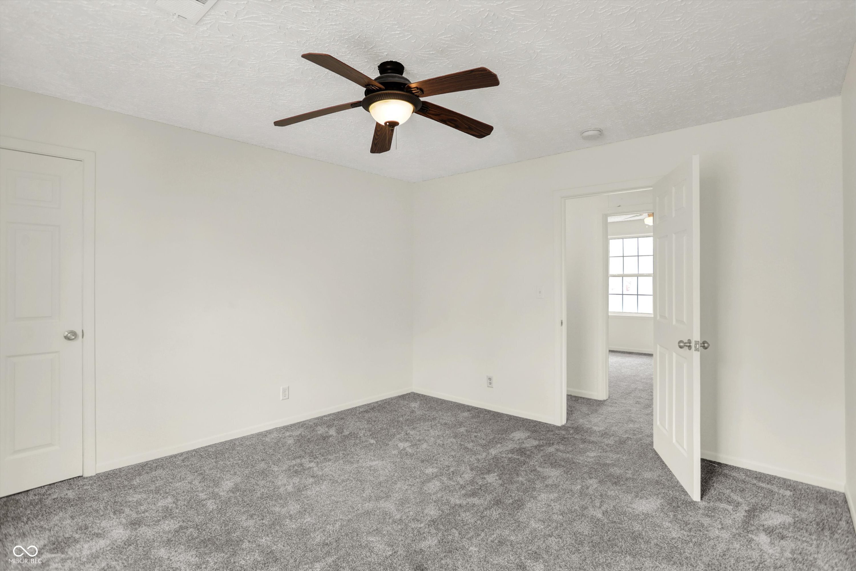 601 East Thompson Street Edinburgh, IN 46124 - Photo 38 of 50