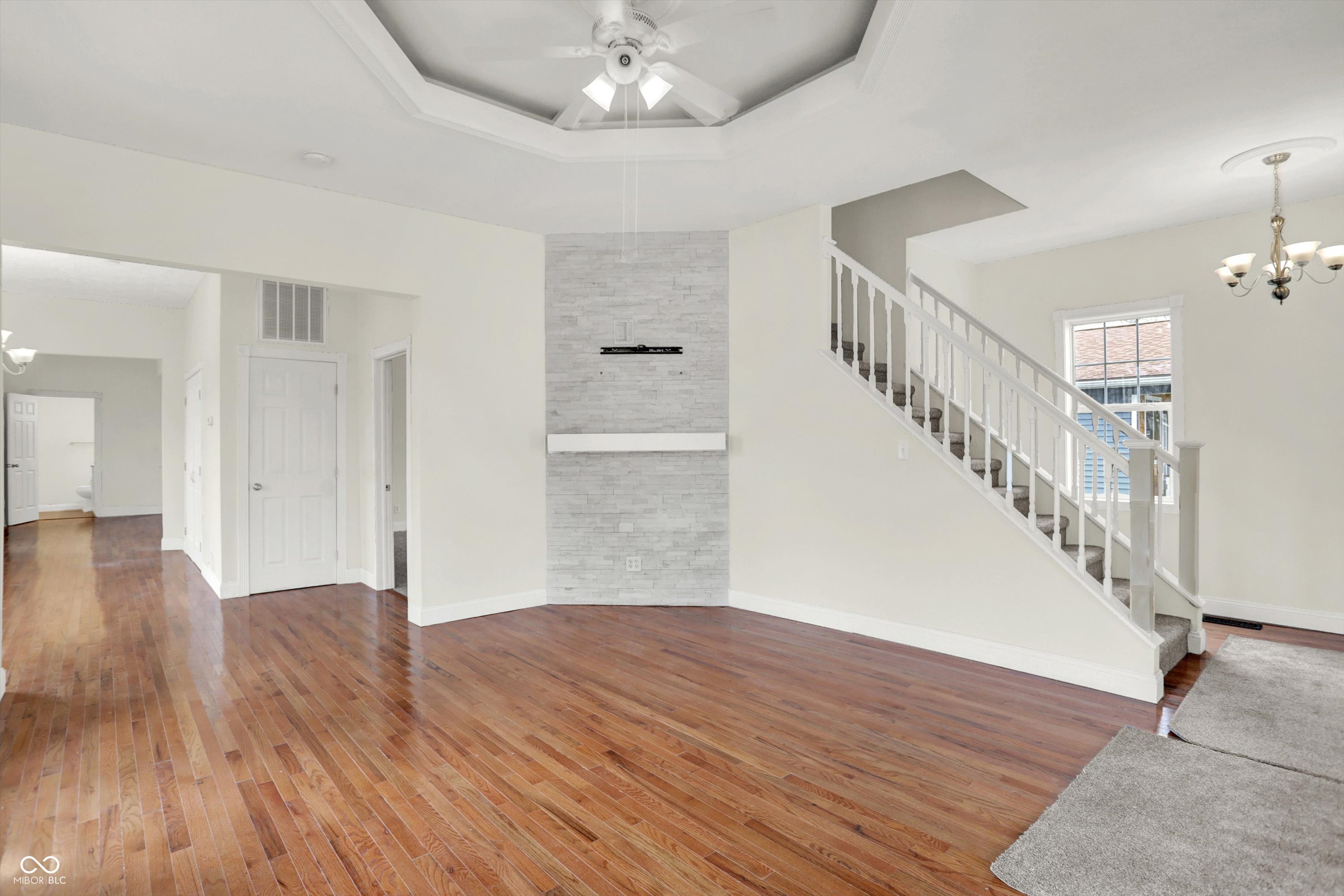 601 East Thompson Street Edinburgh, IN 46124 - Photo 8 of 50