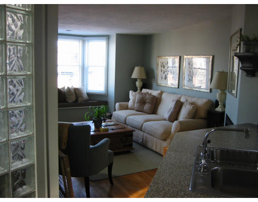 38 Rutland Square, Unit 4 Boston, MA 02118 - Photo 1 of 2 Gallery Image 1