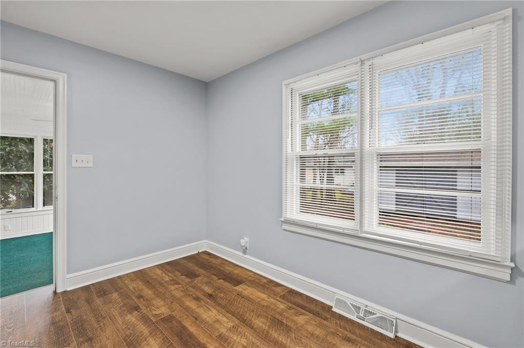 800 Creekside Drive High Point, NC 27262 - Photo 18 of 41