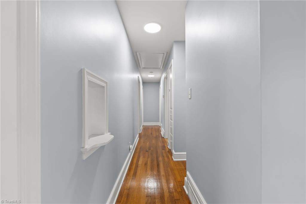 800 Creekside Drive High Point, NC 27262 - Photo 23 of 41