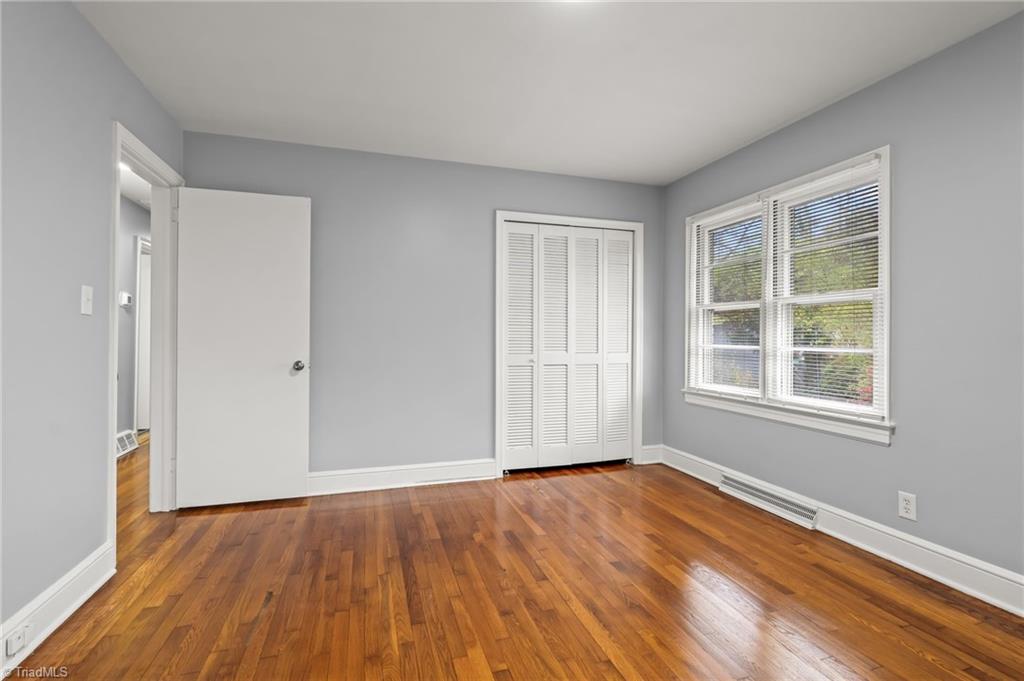 800 Creekside Drive High Point, NC 27262 - Photo 29 of 41