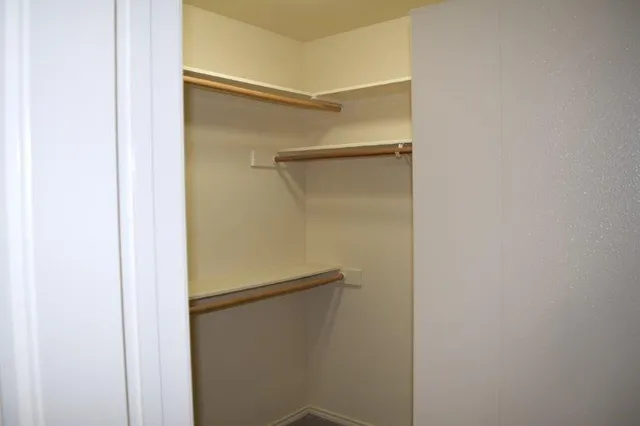 $1,900 | 1519 Misty Meadow Drive, Granbury, TX 76048