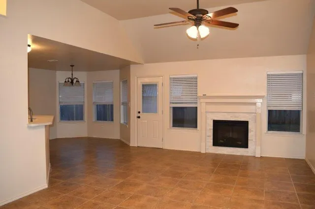 $1,900 | 1519 Misty Meadow Drive, Granbury, TX 76048