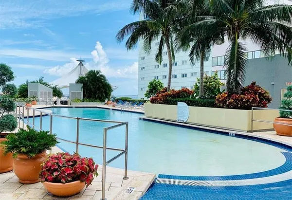 $3,850 | 253 Northeast 2nd Street, Unit 3308, Miami, FL 33132