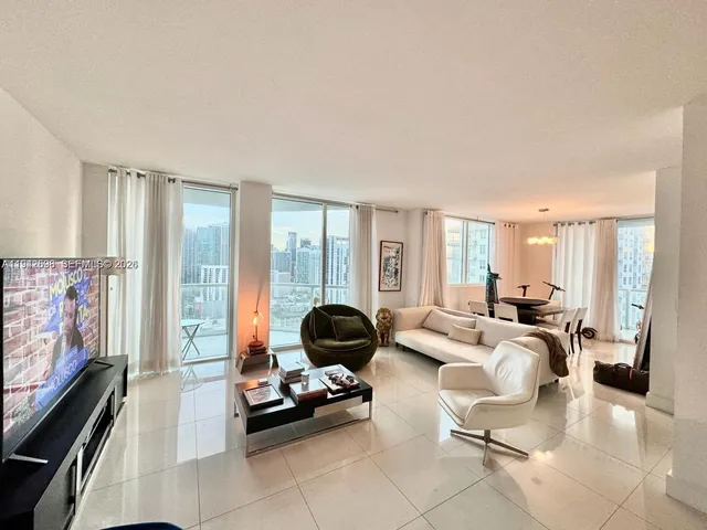 $3,850 | 253 Northeast 2nd Street, Unit 3308, Miami, FL 33132