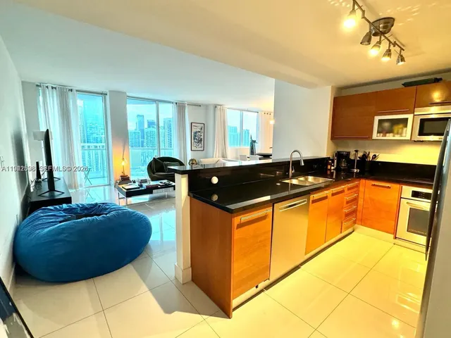 $3,850 | 253 Northeast 2nd Street, Unit 3308, Miami, FL 33132