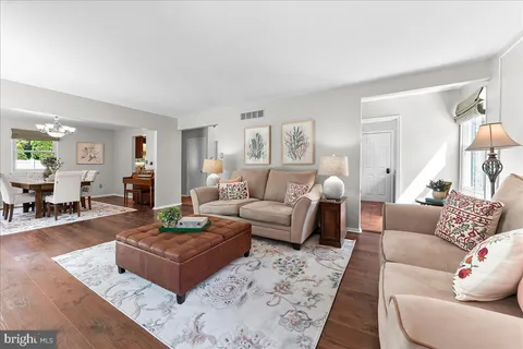 $589,000 | 103 Grove Circle, Chalfont, PA 18914