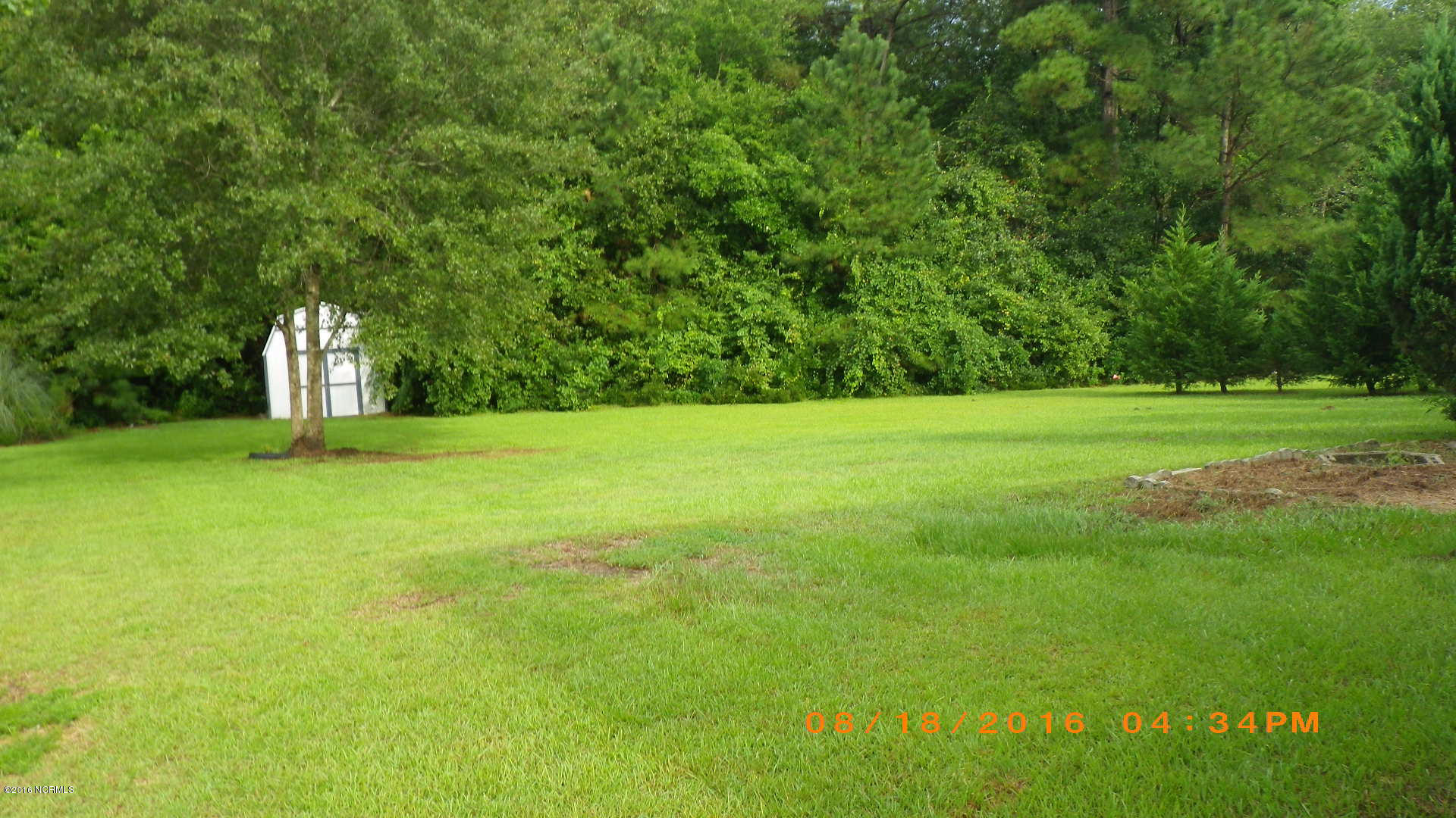 108 Linden Road Richlands, NC 28574 - Photo 4 of 30 RIMG0144