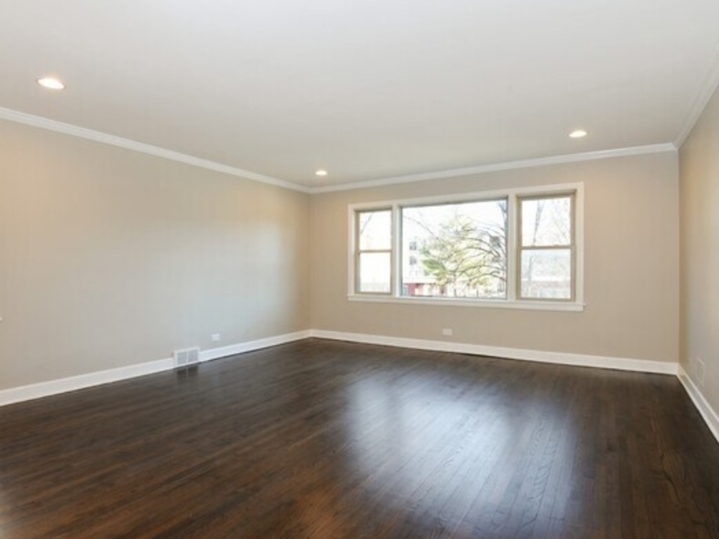 134 Callan Avenue, Unit 2 Evanston, IL 60202 - Photo 6 of 12