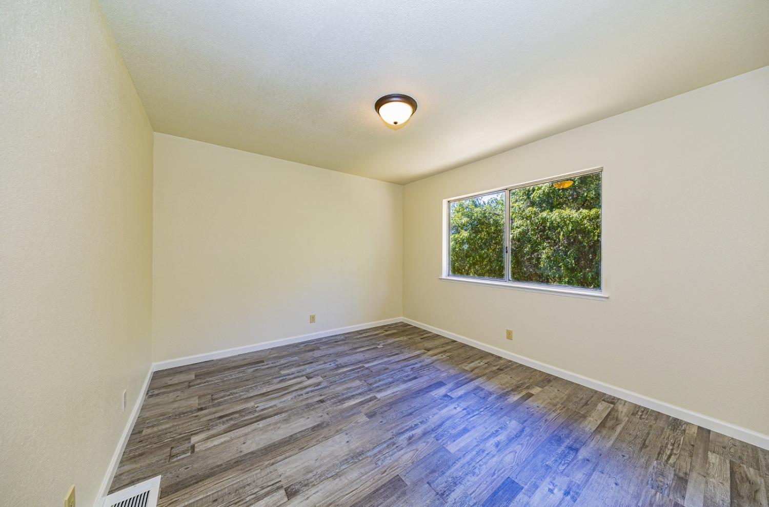 5705 Pilot Peak Road Mariposa, CA 95338 - Photo 21 of 37 Gallery Image 21