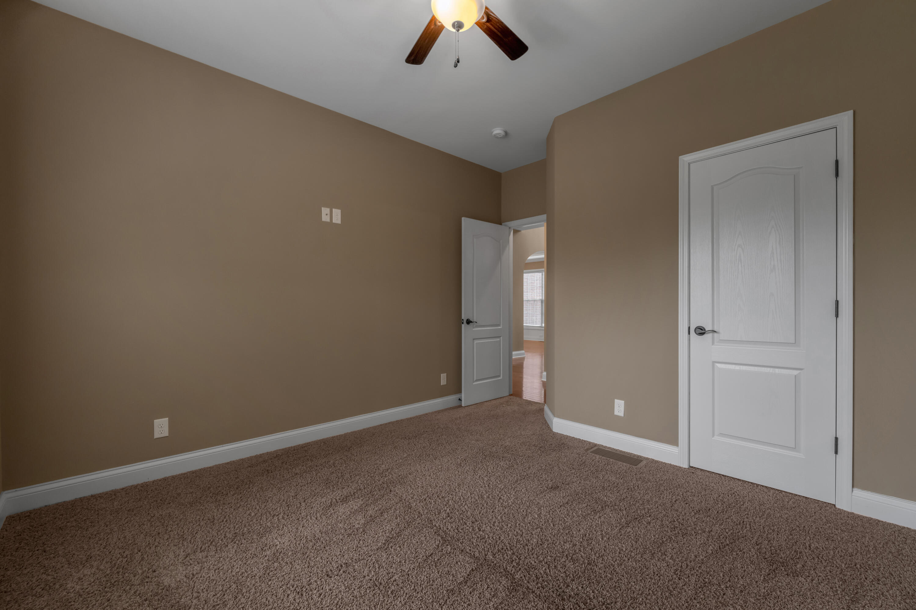 521 Raven Road Versailles, KY 40383 - Photo 34 of 82 1st Floor Bedroom