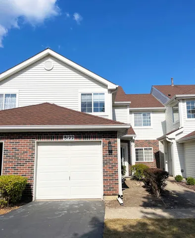 $2,500 | 8122 Ripple Ridge, Darien, IL 60561