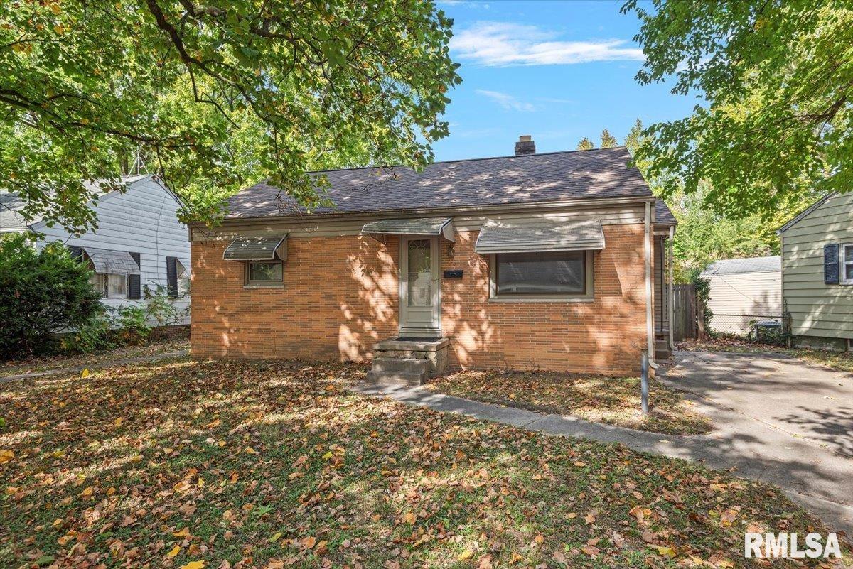 66 Ruth Court Springfield, IL 62704 - Photo 1 of 28