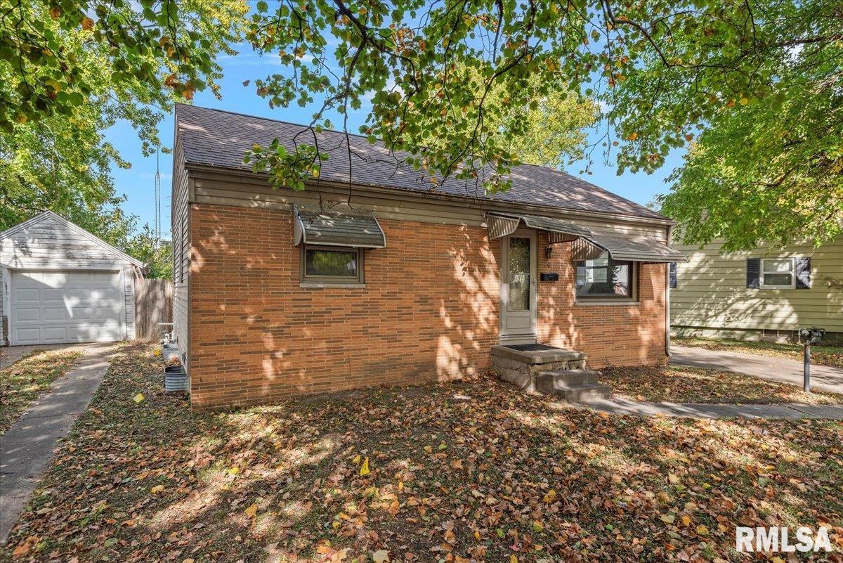 66 Ruth Court Springfield, IL 62704 - Photo 3 of 28