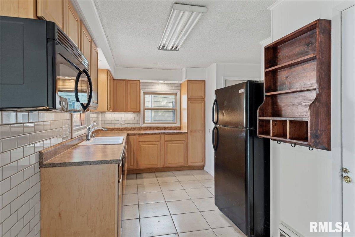 66 Ruth Court Springfield, IL 62704 - Photo 8 of 28