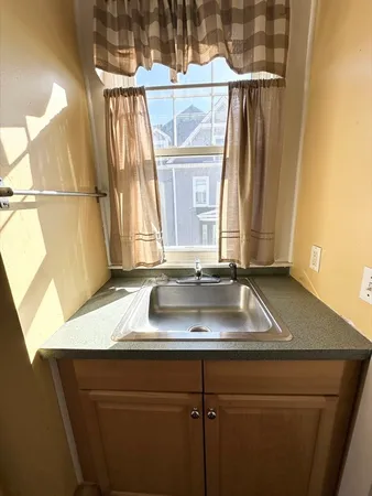 $1,625 | 95 Summer Street, Unit 3, Haverhill, MA 01830