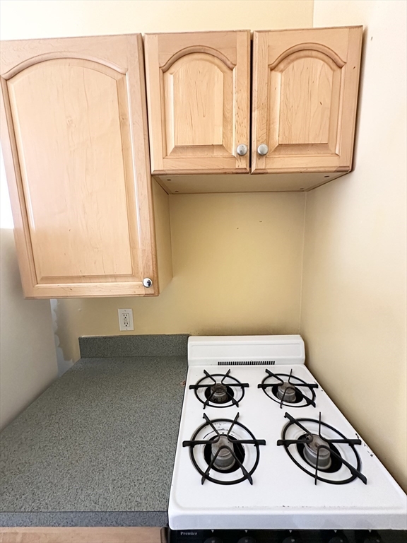 95 Summer Street, Unit 3 Haverhill, MA 01830 - Photo 4 of 8