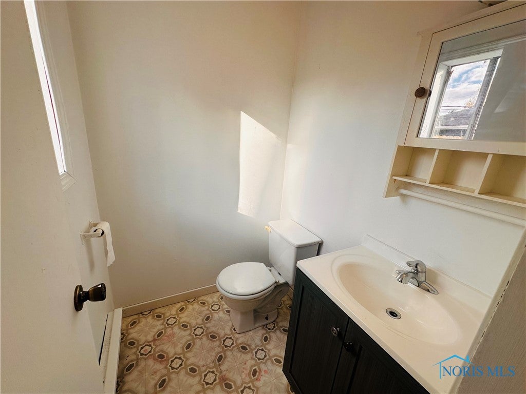 6022 James Road Oregon, OH 43616 - Photo 9 of 12 Gallery Image 9
