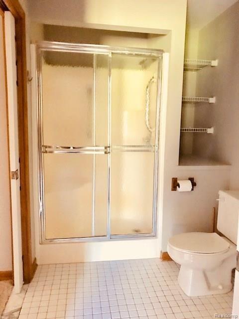 2565 South Commerce Road Walled Lake, MI 48390 - Photo 12 of 20 IMG_7444.jpg