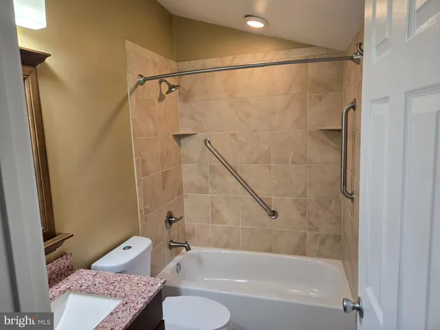 $2,700 | 33 South Ann Street, Baltimore, MD 21231