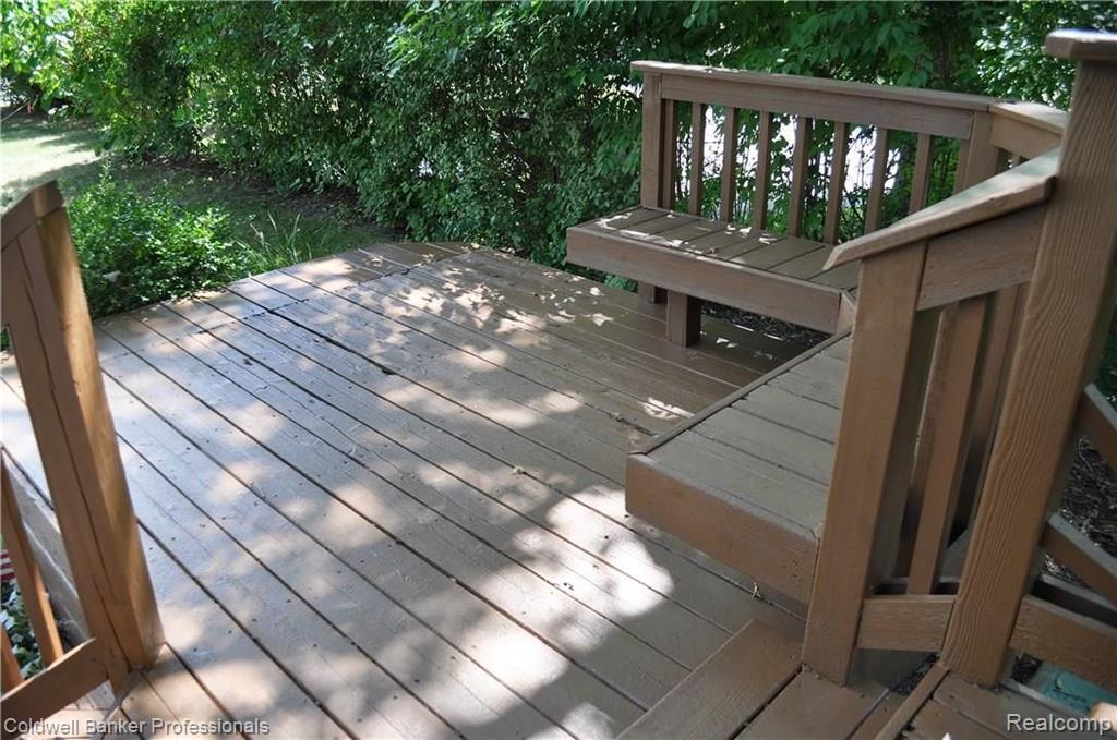 295 Red Oak Lane Rochester Hills, MI 48307 - Photo 3 of 39