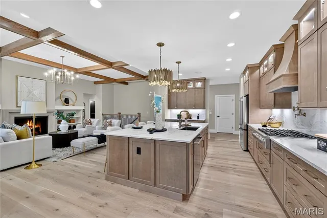 $1,827,349 | 11 North Tealbrook Drive, St. Louis, MO 63141