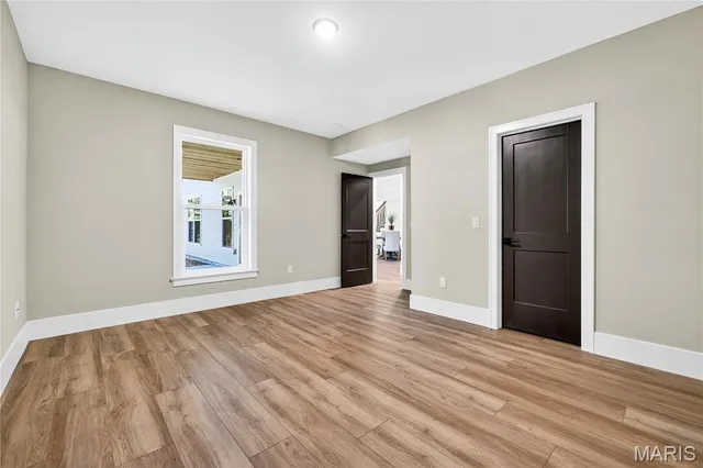 $1,827,349 | 11 North Tealbrook Drive, St. Louis, MO 63141