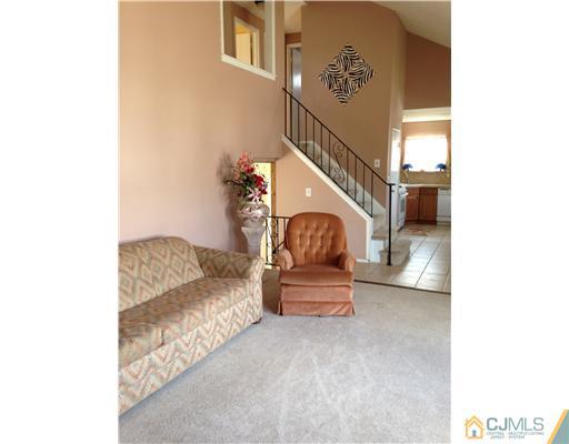 60 Eardley Road Edison, NJ 08817 - Photo 17 of 17 a view of entryway and hall