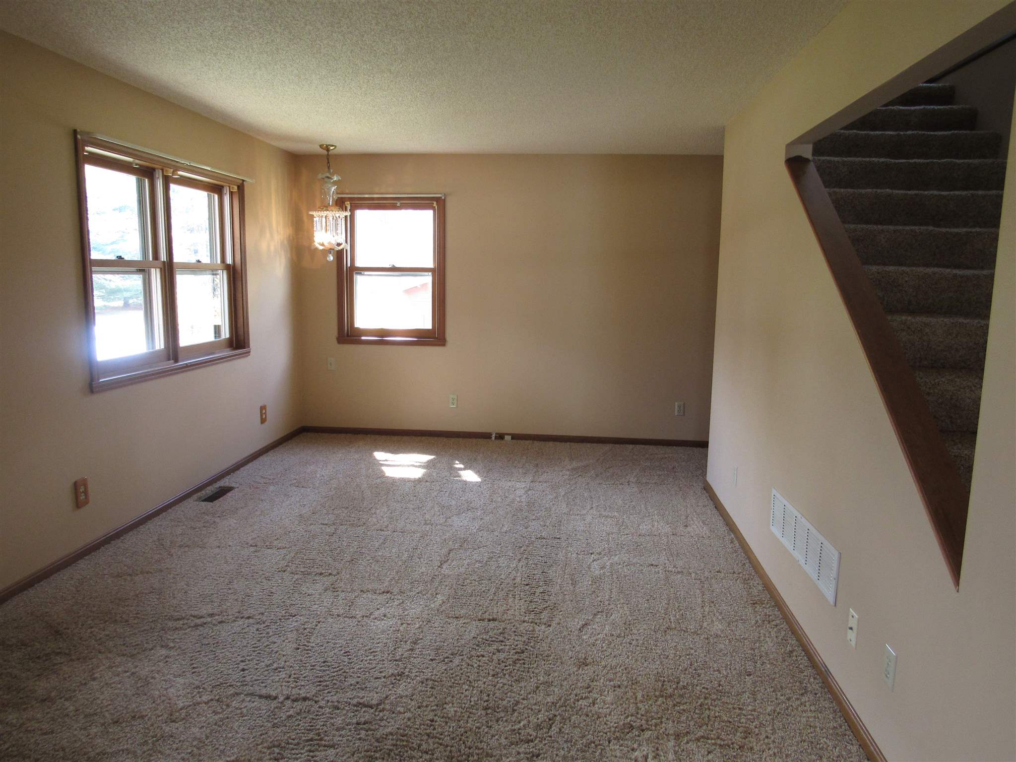 4999 Ford Road Mount Vernon, IN 47620 - Photo 5 of 34 Gallery Image 5