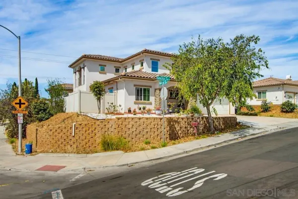 $1,169,000 | 1675 Felicita Lane, Escondido, CA 92025