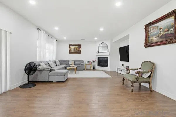 $1,169,000 | 1675 Felicita Lane, Escondido, CA 92025