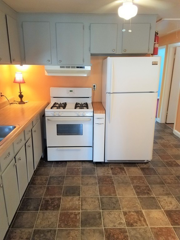 51 Saning Road Weymouth, MA 02191 - Photo 3 of 17 Gallery Image 3