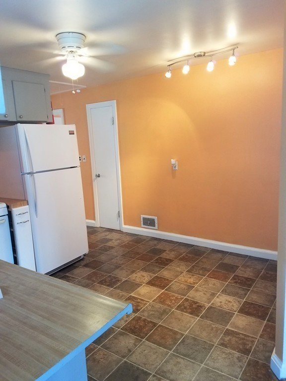 51 Saning Road Weymouth, MA 02191 - Photo 4 of 17 Gallery Image 4