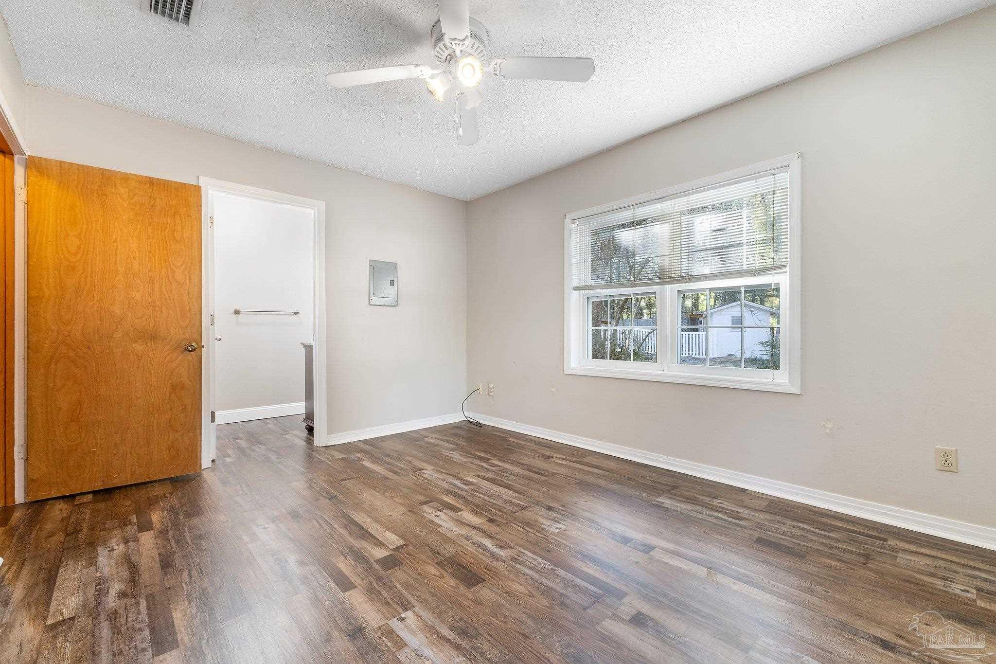4449 Garcon Point Road Bagdad, FL 32583 - Photo 17 of 35 Gallery Image 17
