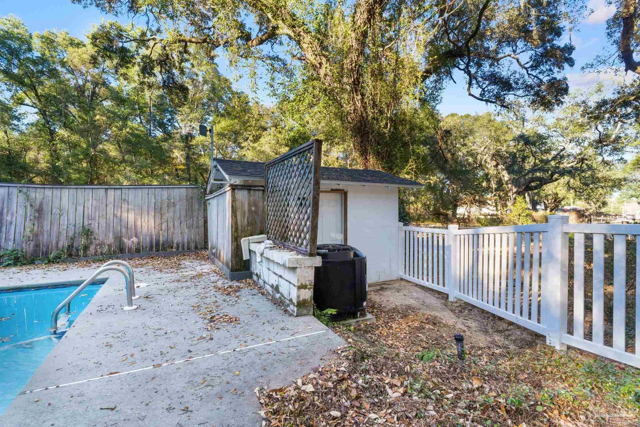 4449 Garcon Point Road Bagdad, FL 32583 - Photo 28 of 35 Gallery Image 28