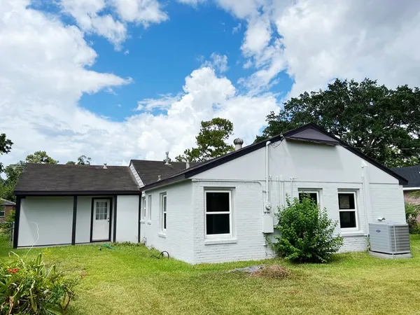 $2,500 | 3522 Rosedale Street, Houston, TX 77004