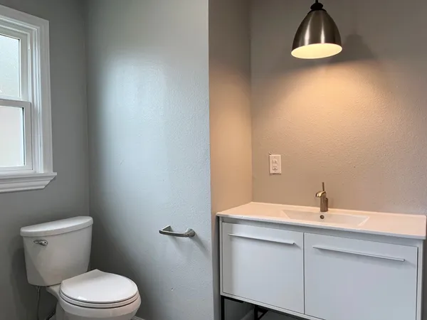 $2,500 | 3522 Rosedale Street, Houston, TX 77004