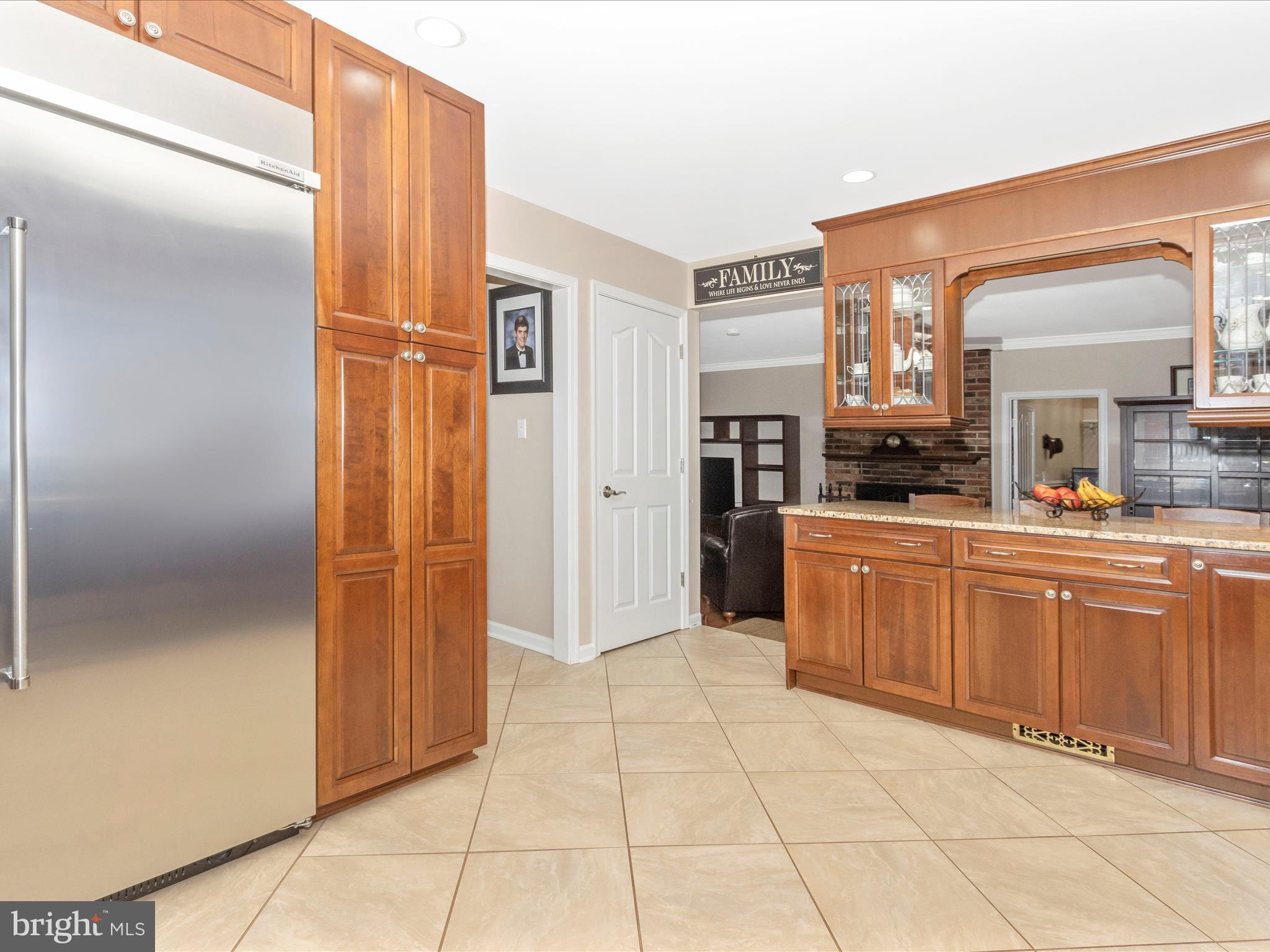 7 Emerson Road Severna Park, MD 21146 - Photo 12 of 49 Kitchen