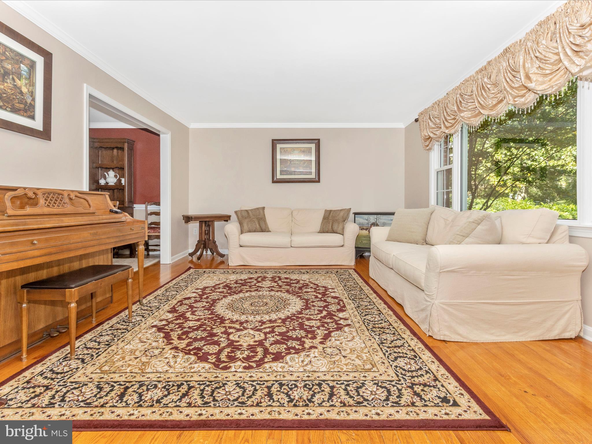 7 Emerson Road Severna Park, MD 21146 - Photo 7 of 49 Living Room