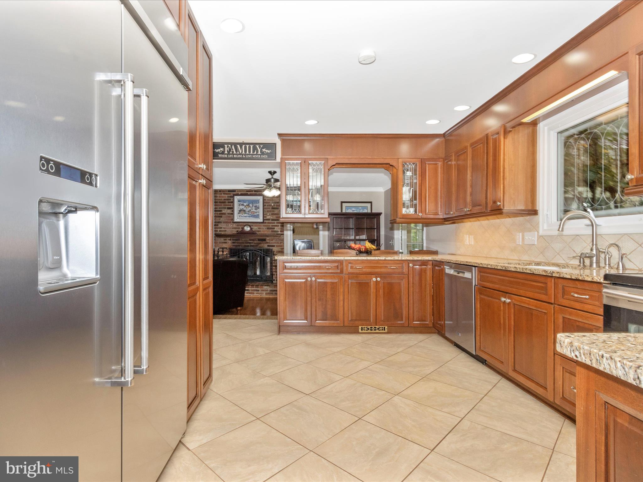 7 Emerson Road Severna Park, MD 21146 - Photo 10 of 49 Kitchen