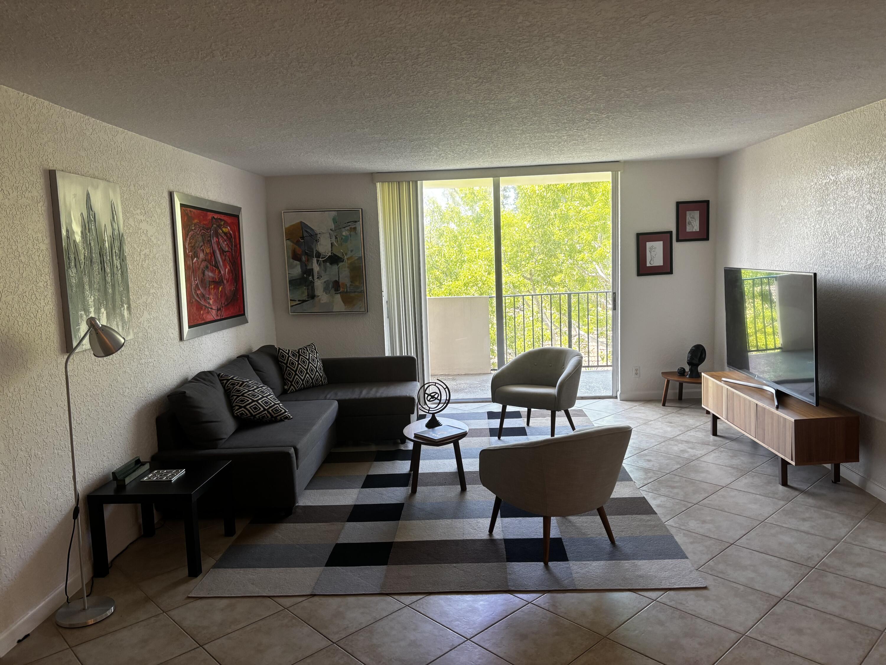 1000 Spanish River Road, Unit 4P Boca Raton, FL 33432 - Photo 1 of 1 IMG_1872