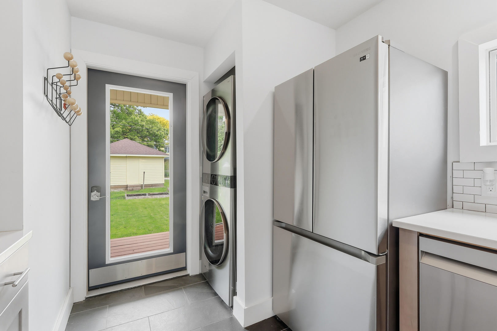 2810 Middle Road Davenport, IA 52803 - Photo 21 of 32