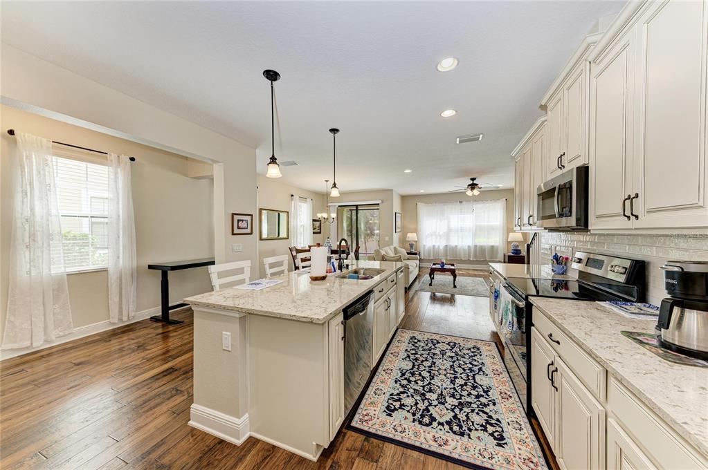 7844 52nd Terrace East Bradenton, FL 34203 - Photo 14 of 37