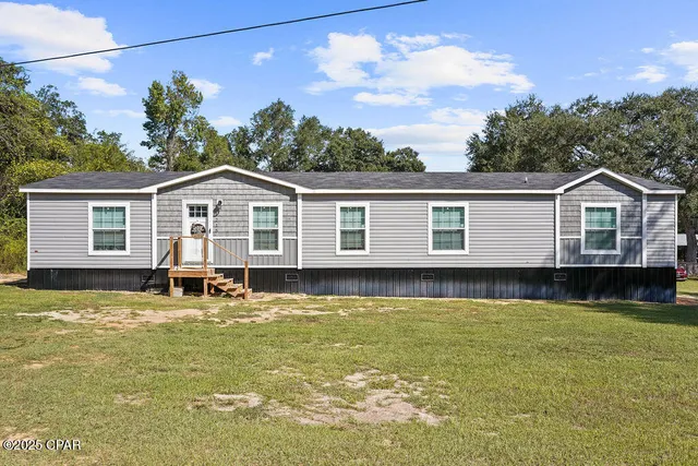 $294,500 | 1215 Shores Road, Alford, FL 32420