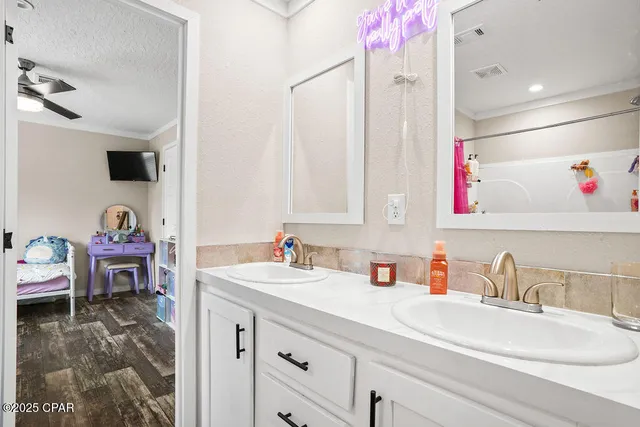 $294,500 | 1215 Shores Road, Alford, FL 32420