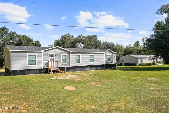 $294,500 | 1215 Shores Road, Alford, FL 32420