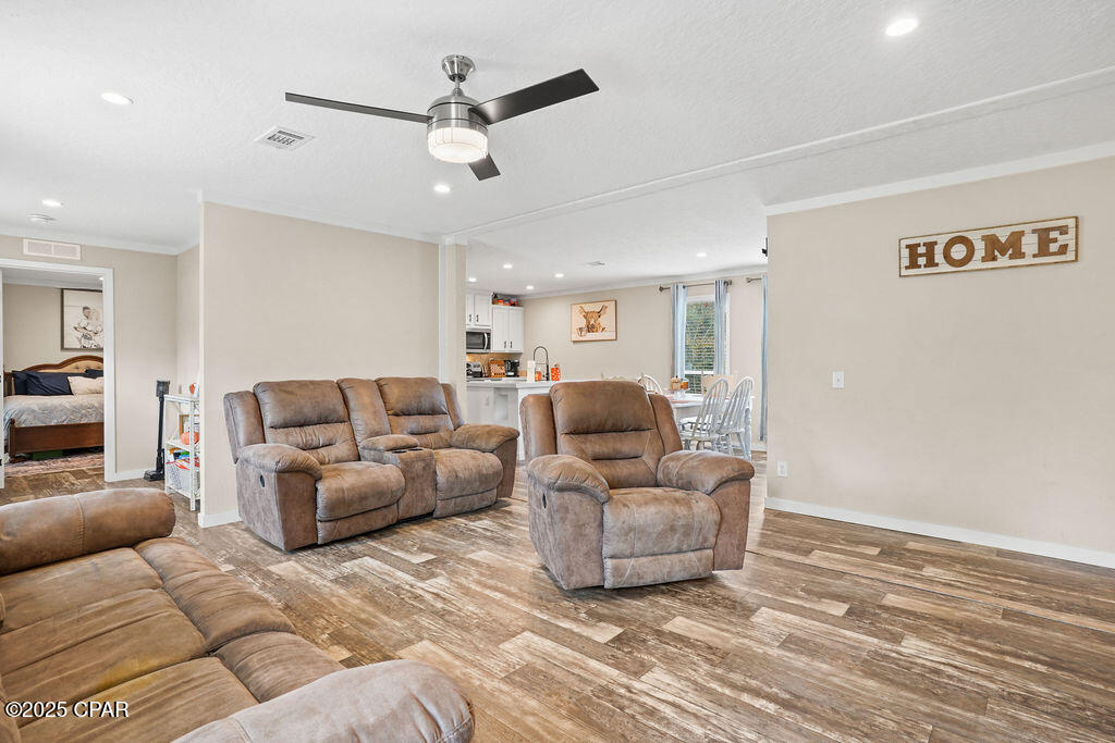 1215 Shores Road Alford, FL 32420 - Photo 6 of 45