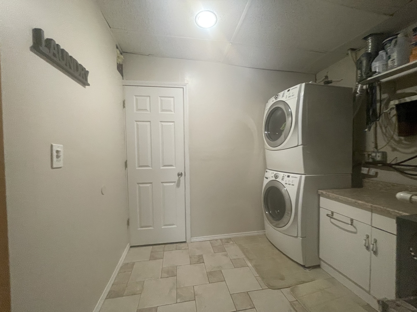 1455 Elder Drive Aurora, IL 60506 - Photo 13 of 19 a utility room with dryer and washer