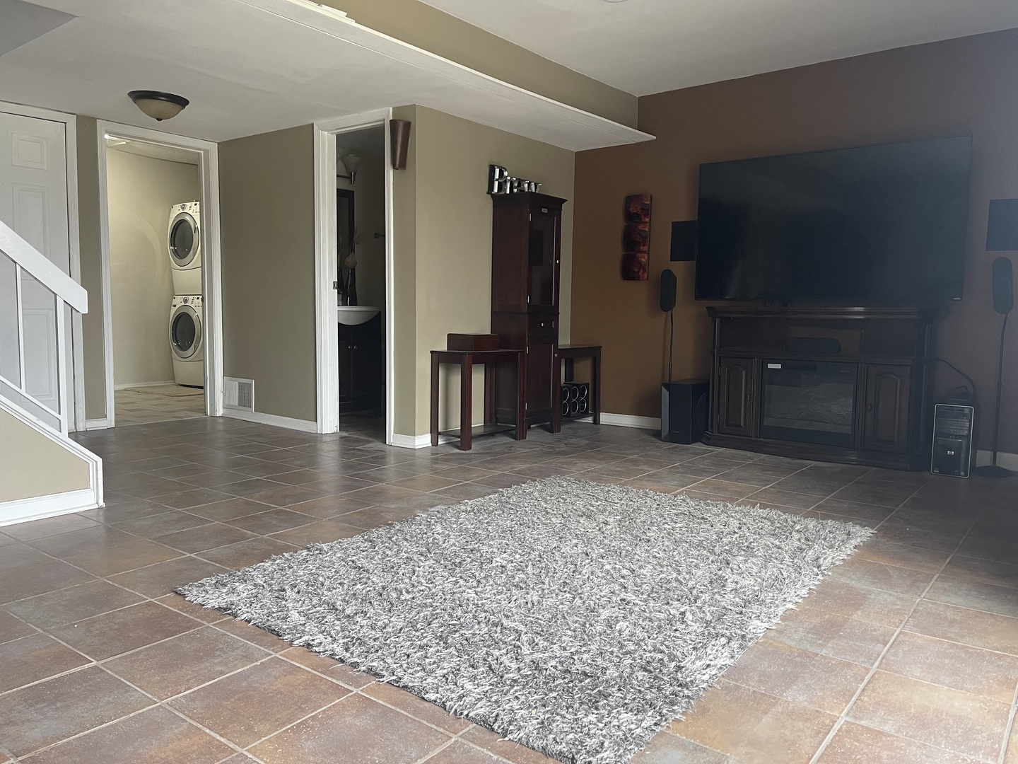 1455 Elder Drive Aurora, IL 60506 - Photo 16 of 19 a view of a interior of the house